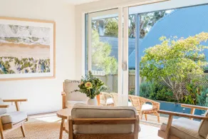 Steps to beach & shops | Pt Lonsdale | 4 bedrooms - Image 4