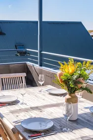 Steps to beach & shops | Pt Lonsdale | 4 bedrooms - Image 3