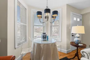 Spacious Glamour in Shaw/Convention Ctr/DWTN APT - Image 3