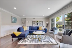 Orange Oasis 🍊- 10min to Disneyland 🎡Spacious Pool home - Image 3