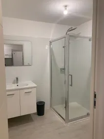 2 steps from the center, studio + private vehicle space - Image 5