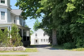 The Carriage House — Walk to Main St, Sleeps 6 - Image 3