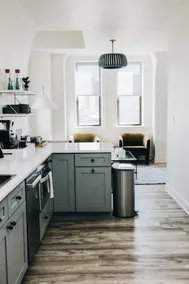 3-Bedroom Penthouse in the heart of Lincoln Park - Image 3