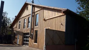Beautiful accommodation overlooking the river with terrace - Image 2