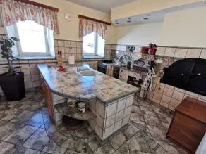 Charming village house with patio and garden - Image 2