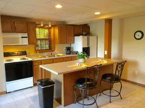 Paddock View - Private Apartment *No Cleaning Fee* - Image 5