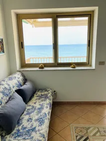 Your beach home with stand up paddle - Image 3
