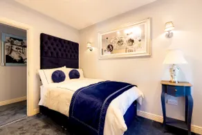 Queens Brook Apartment - Image 3