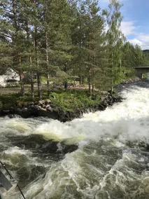 Flottarstuga vid fors Cabin by the wild river - Image 4