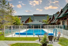 Mountain Chic 2BR Family Escape Hot Tub and Pool - Image 2