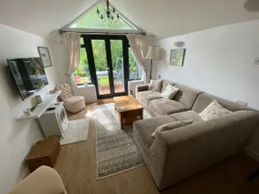 Riverside 2 bedroom home with private garden - Image 3