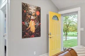 Near Downtown, Private Patio, BBQ & Fire Pit - Image 2
