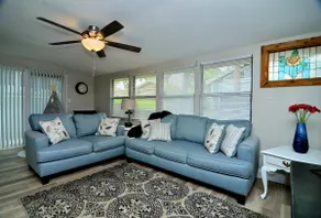 Charming Villa near Disney, pool, 3 beds, sleeps 5 - Image 3