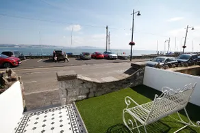 Sea Watch- Seafront Boutique 3 bed Holiday House - Image 4