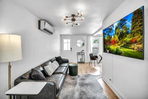 SoCo Bungalow - Image 2
