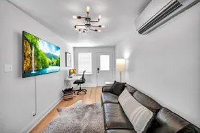 SoCo Bungalow - Image 4