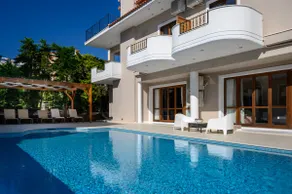 Luxury Villa, with private Pool - Image 4
