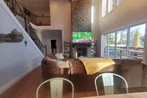 Bluegrass Boujee, Hot Tub, Bar, Game room, Chef kitchen - Image 4
