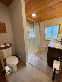 Rustic 1 bd 1 ba Cabin at Waitts Lake Resort - Image 4