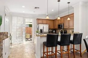 Family-Friendly Creekside House - Image 5