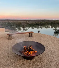 The River Vista - cliffside accommodation for four - Image 2