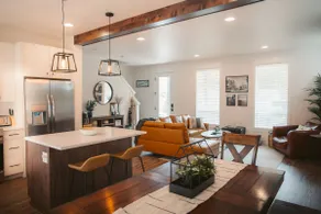 Cozy Modern Farmhouse, King bed, great yard, pets! - Image 4