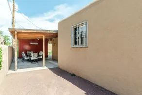 Old Town Home Free Covered Parking & Walk 2 Plaza - Image 3