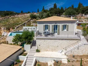 Luxury Seafront Villa Liberty with pool in Fiskardo - Image 2