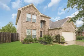 Cozy 4 bed 2.5 bath home Clean! Keyless Entry - Image 3