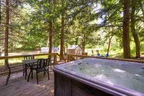 Cozy cabin w/ hot tub, fire pit, near parks - Image 2