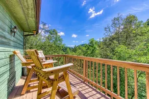 Adorable Cabin · Hot Tub · Dreamy Getaway - Image 4