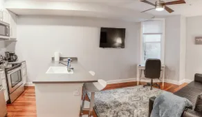 ”The Adams Morgan Cozy Retreat (1BR)” - Image 2