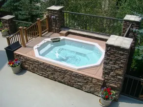 Luxury 4 Bdrm, Underground Parking, Hot Tub! - Image 2