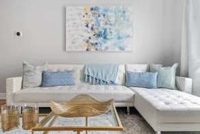 Urban Oasis, Free Parking – 10 Mins to Center City - Image 3