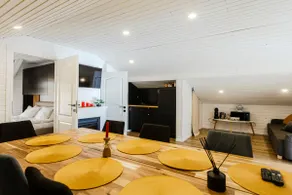 Spacious Attic Retreat for Families & Friends - Image 3