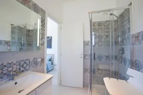 Bright apartment near the sea - Image 4