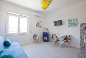 Bright apartment near the sea - Image 5