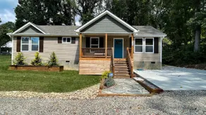 Quiet & Chic 3 BR Cottage w/ Private Garden Near Downtown Asheville - Image 2