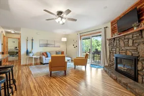 Lake House Landing - Image 4