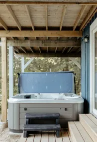 ”Camp Yeti” Kennisis Lake Cottage/Hot Tub/Sauna - Image 5