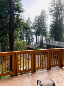 Umgeben von Redwood-Bäumen mit Meerblick & Strandzugang - Image 3