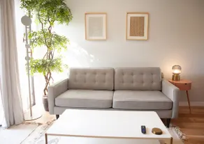 Designer Riverside Getaway-2 BR & 5 mins to DT - Image 3