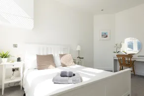 Apartment near the Peak District National Park - Image 3