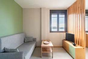 Spacious studio with a view of the ”peak” of the waves - Image 3