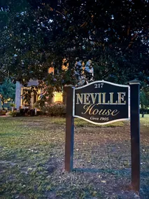 Stay w/ Art at Garden District Gem: Neville House - Image 4