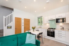 Beautiful Honeycomb Cottage in heart of Cotswolds - Image 3