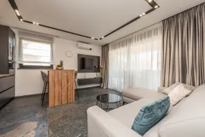 Apartment Laverna 40m from the beach, heated pool - Image 4