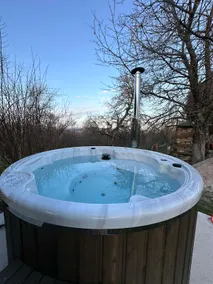 Holiday Home "Sleme" with jacuzzi, big garden and arbor with fireplace - Image 2