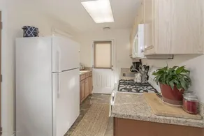 Lovely 3 bedroom townhouse, 1 house from the beach - Image 4