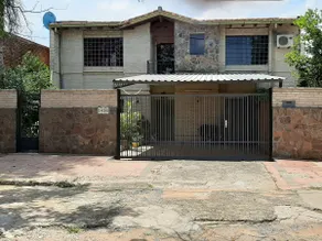 A house with all the amenities! - Image 2
